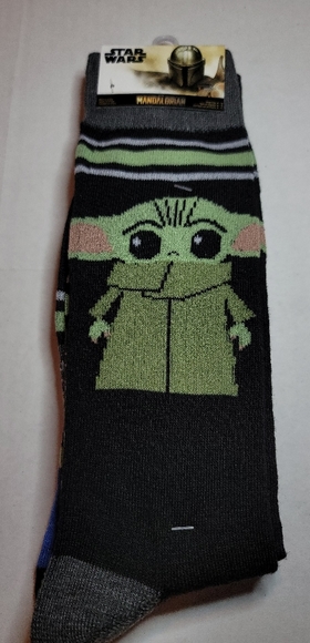 2 Pair Star Wars Crew Socks Mandalorian - Picture 1 of 5